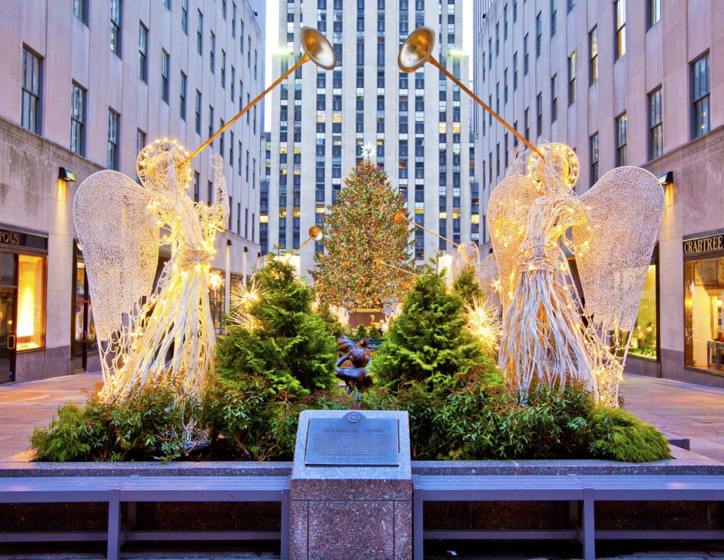 NEW YORK - DEC 28: Famous Rockefeller Center Christmas tree as seen from 5th Avenue on December 28th, 2011 in New York